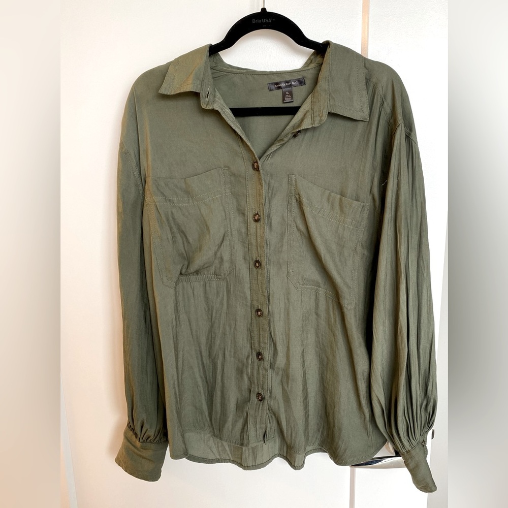 Green Banana Republic safari button down blouse size XL